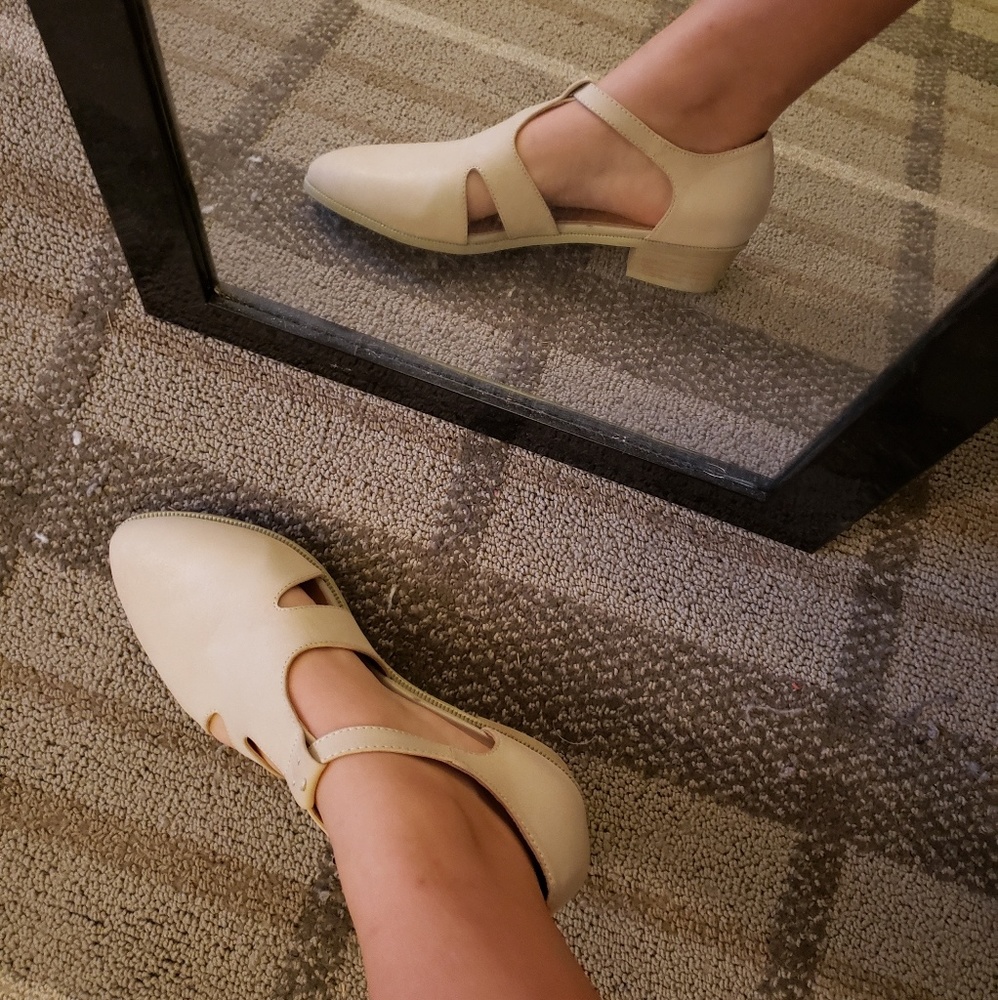 KDB Shoes - Picture 3 of 3
